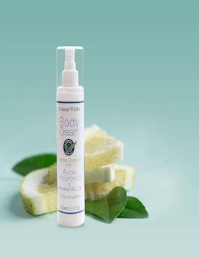 Crema para cuerpo recomendada para prevenir signos de la edad día Hanna White para piel seca