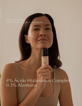 Crema facial recomendada para prevenir signos de la edad día y noche Arual para piel seca