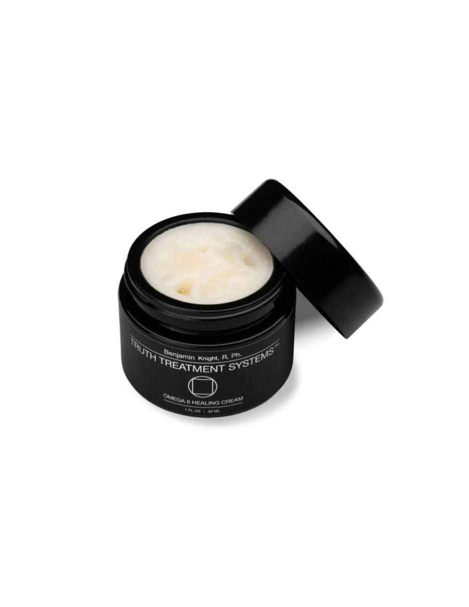 Crema facial recomendada para regenerar de día y noche Treat para piel seca 3