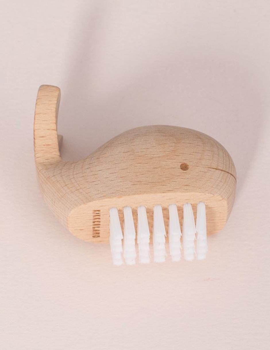 Cepillo para uñas de madera 4