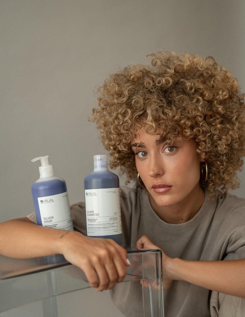 Shampoo matizador de canas Silver 1 L 2